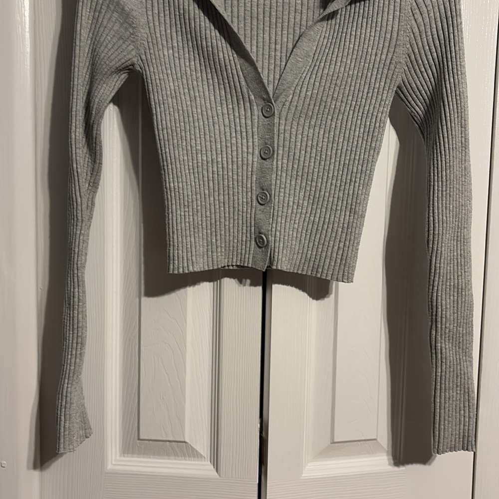 Aerie long sleeve ribbed v neck button down collared shirt in gray size XS NWOT - Picture 5 of 7